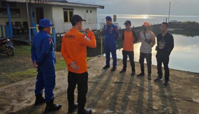 Karyawan PT UKK Hilang Usai Terjatuh dari Tongkang, Tim SAR Sisir Perairan Morut
