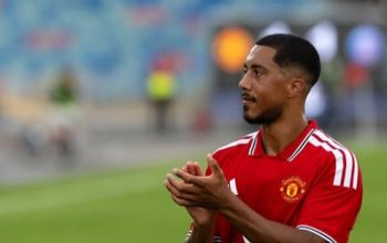 Youri Tielemans Minta Maaf kepada Fans Aston Villa Usai Komentar soal Manchester United