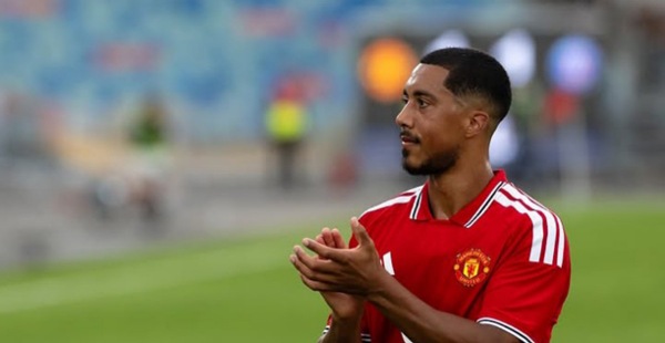 Youri Tielemans Minta Maaf kepada Fans Aston Villa Usai Komentar soal Manchester United