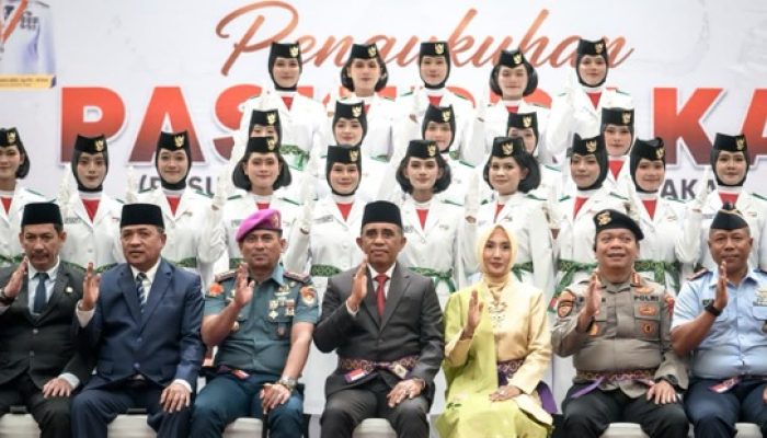 Jelang HUT ke-81 RI, Gubernur Anwar Hafid Kukuhkan 69 Paskibraka dari 13 Daerah