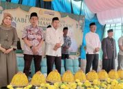 Dua Orang Sumbang Majelis Taklim Kolonodale Rp150 Juta di Peringatan Maulid Nabi