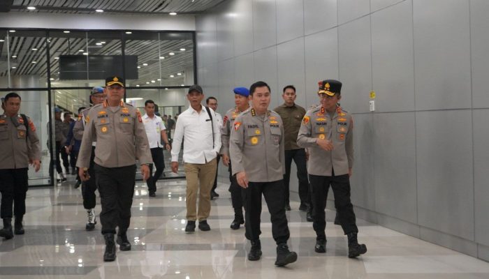 Astamaops Polri Kunjungi Polda Sulteng, Kapolda Nasri Sambut Langsung di Bandara