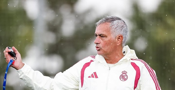 Jose Mourinho Ungkap Mata Bengkak Usai Latihan Real Madrid: 'Situasinya Bisa Lebih Buruk'