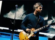 Johnny Marr Ungkap Noel Gallagher Sedang Menulis Lagu, Benarkah Oasis Siapkan Musik Baru?