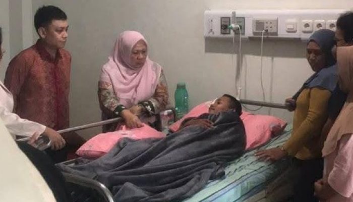 Wagub Reny Lamadjido Besuk Pasien yang Kehilangan Mata Kanan, Pastikan Biaya Perawatan Ditanggung Pemprov