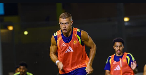 Cristiano Ronaldo Kembali ke Al-Nassr, Gaya Rambut Baru Jadi Sorotan Jelang Musim Baru