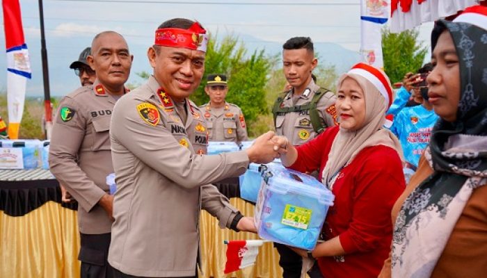 Dukung Swasembada Bawang Putih, Kapolda Sulteng Tanam Serentak dan Salurkan Bantuan Alsintan di Sigi
