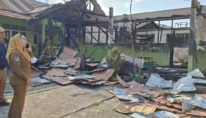 Tiga Kelas Terbakar, Wakil Wali Kota Palu Turun Langsung dan Siapkan Tempat Belajar Darurat