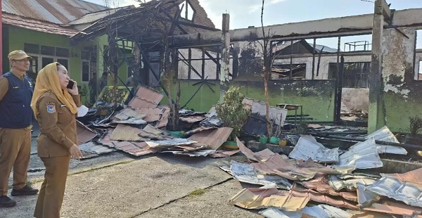 Tiga Kelas Terbakar, Wakil Wali Kota Palu Turun Langsung dan Siapkan Tempat Belajar Darurat