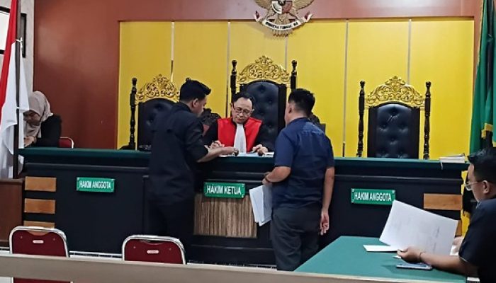 Praperadilan Gedung DPRD Morut “Senggol” Eks TA Gubernur Sulteng, 12 Alat Bukti Diserahkan Pemohon