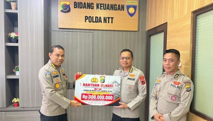 Wujud Kepedulian di Tengah Bencana, Polda Sulteng Salurkan Bantuan untuk NTT