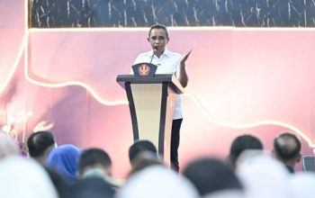 Anwar-Reny Dorong Pendidikan Gratis di Sulteng, Puluhan Ribu Mahasiswa Dapat Beasiswa