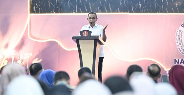 Anwar-Reny Dorong Pendidikan Gratis di Sulteng, Puluhan Ribu Mahasiswa Dapat Beasiswa