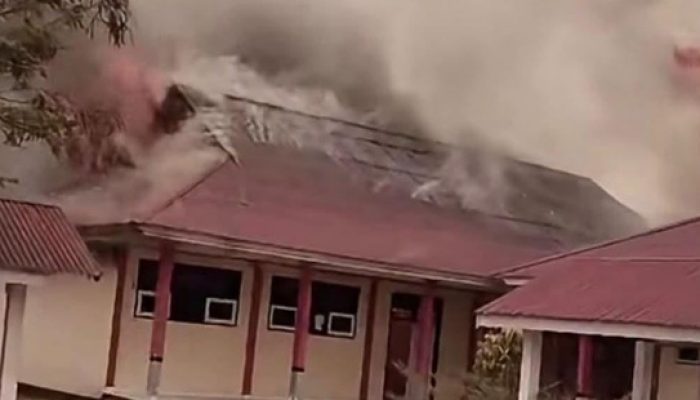 Karhutla di Poso: 30 Ha Lahan Gambut Terbakar, SMA 1 Pendolo Dilalap Si Jago Merah