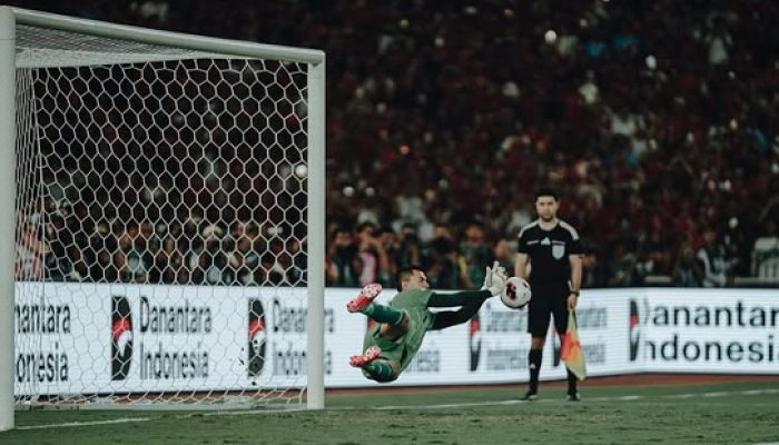 Malam Bersejarah Emil Audero, Kiper Rayo Vallecano Antar Indonesia Juara
