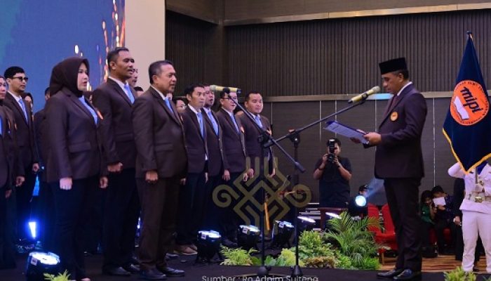 MIPI Sulteng Dilantik, Anwar Hafid Dorong Tata Kelola Pemerintahan yang Baik