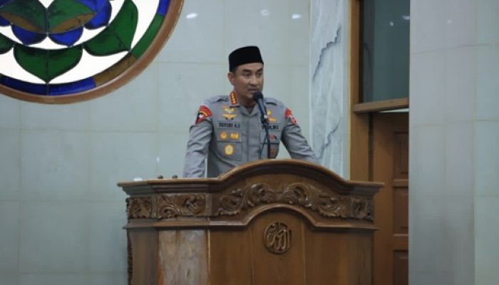 Sholat Jumat di Mabes Polri, Kapolri Ingatkan Pentingnya Rendah Hati