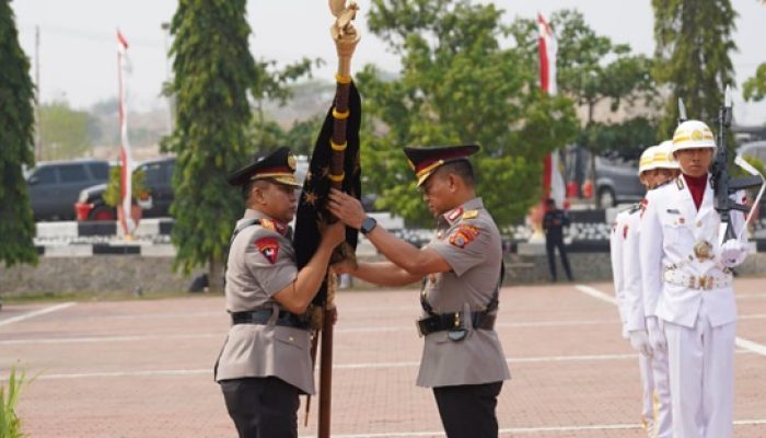 Gelar Serah Terima Pataka, Kepemimpinan Polda Sulteng Beralih ke Irjen Rizal Irawan