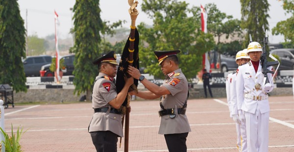 Gelar Serah Terima Pataka, Estafet Kepemimpinan Polda Sulteng Beralih ke Irjen Rizal Irawan