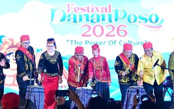 Festival Danau Poso 2026 Dibuka, Anwar Hafid Dorong UMKM dan Pariwisata