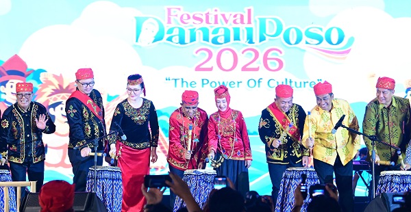 Festival Danau Poso 2026 Dibuka, Anwar Hafid Dorong UMKM dan Pariwisata