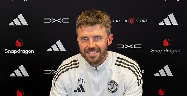 Masa Depan Michael Carrick Disorot, Fabrizio Romano Luruskan Rumor Antonio Conte